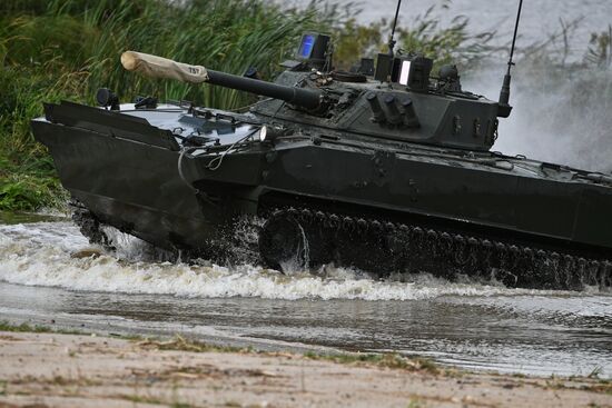 Международный военно-технический форум "Армия-2017". День третий