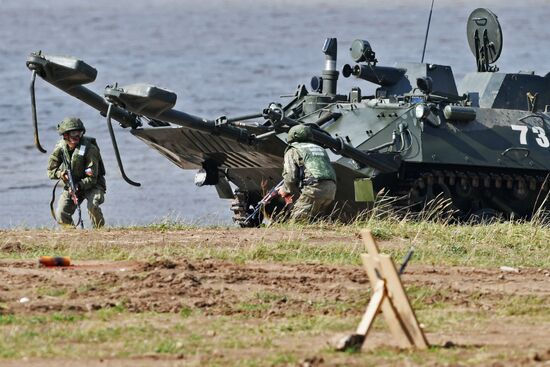 Международный военно-технический форум "Армия-2017". День третий