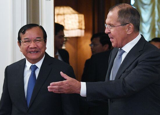 Встреча глав МИД РФ и Королевства Камбоджа С. Лаврова и П. Сокхона