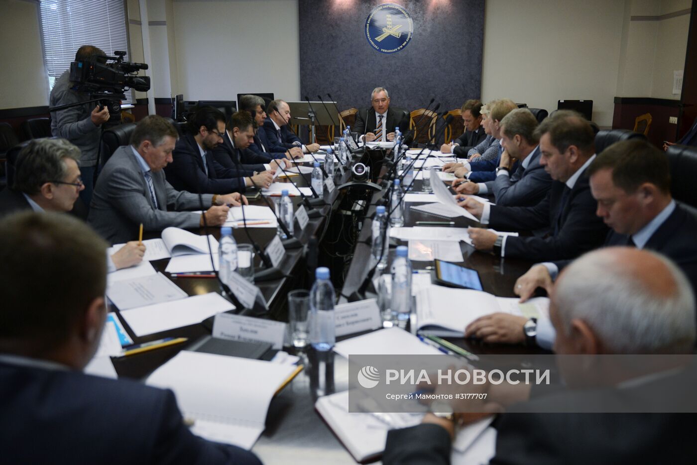 Вице-премьер РФ Д. Рогозин провел совещание в Центре им. М. В. Хруничева