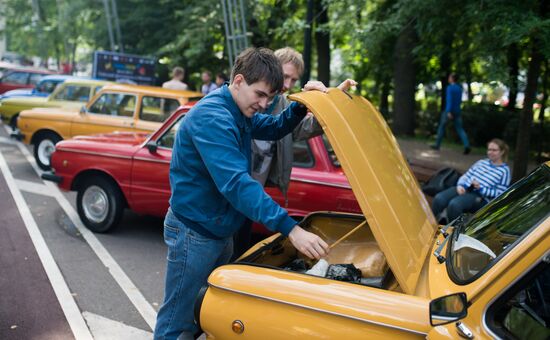 Седьмой фестиваль старинных автомобилей и антиквариата "Ретрофест
