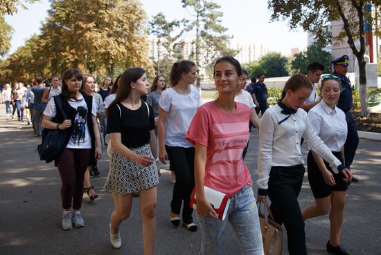 Набор девушек в Краснодарское авиационное училище для обучения по летной специальности