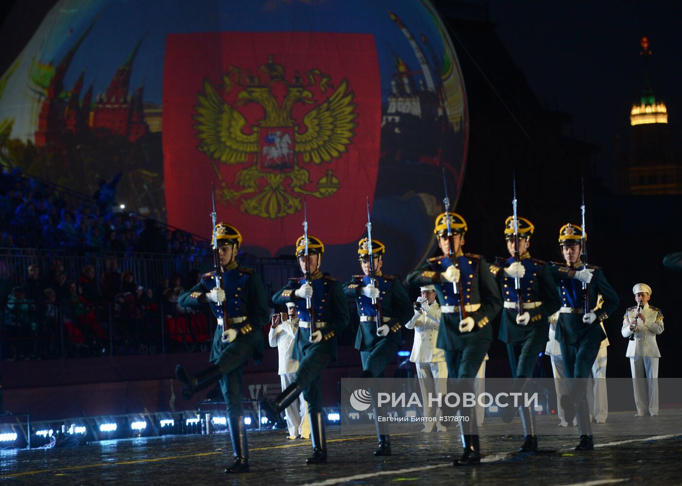 Церемония открытия X Международного военно-музыкального фестиваля "Спасская башня"