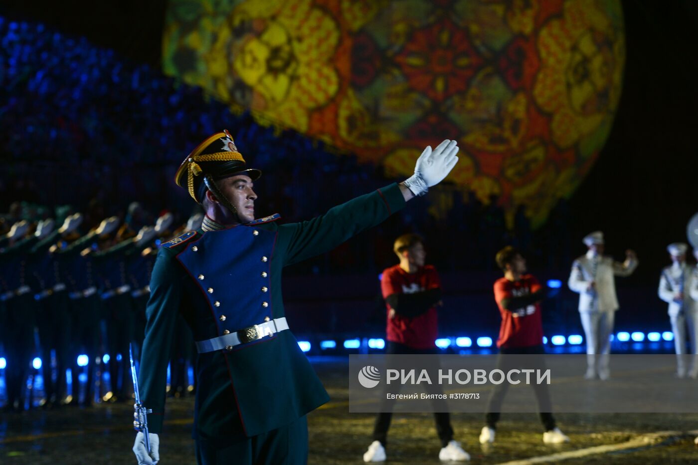 Церемония открытия X Международного военно-музыкального фестиваля "Спасская башня"