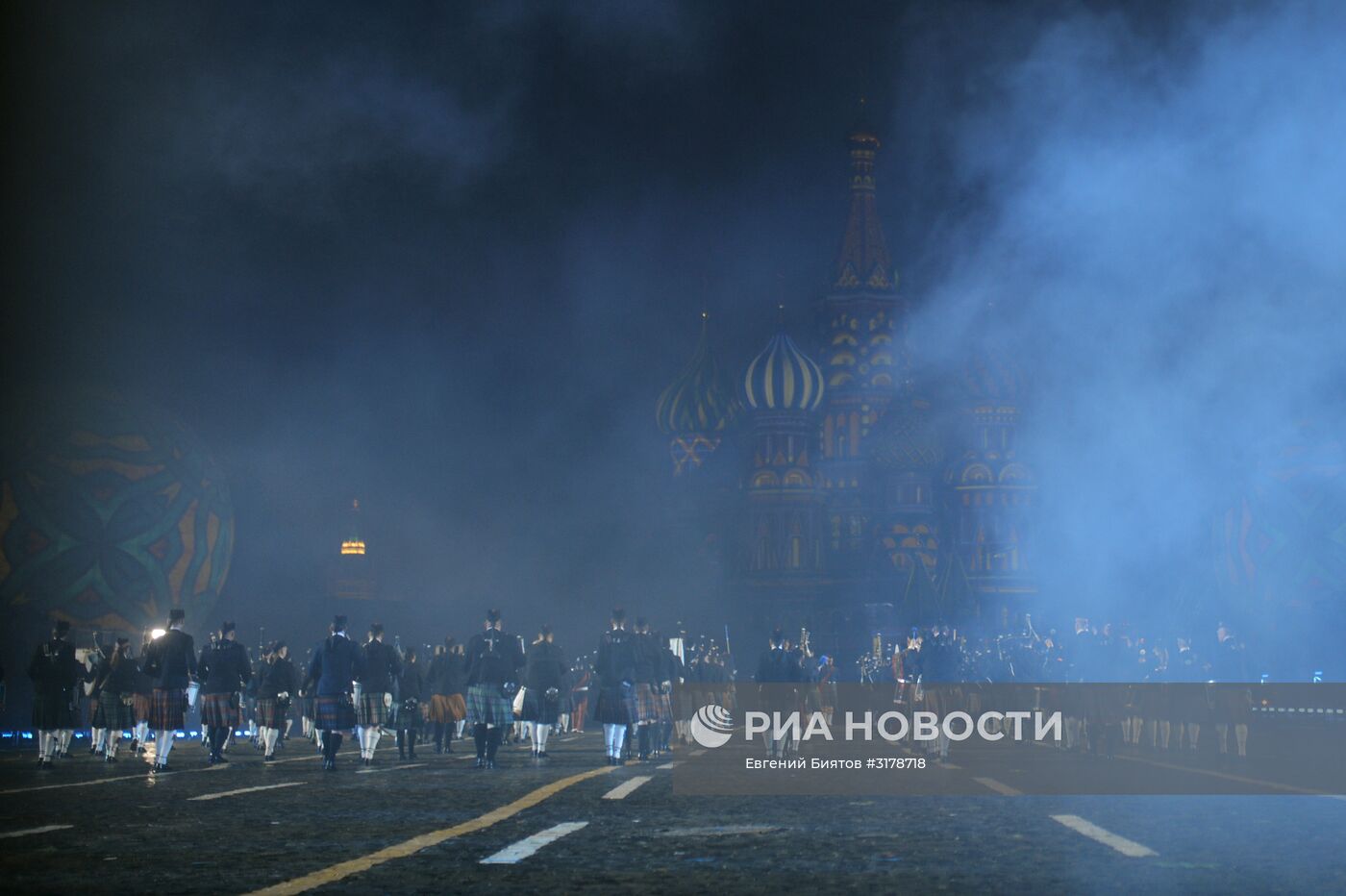 Церемония открытия X Международного военно-музыкального фестиваля "Спасская башня"