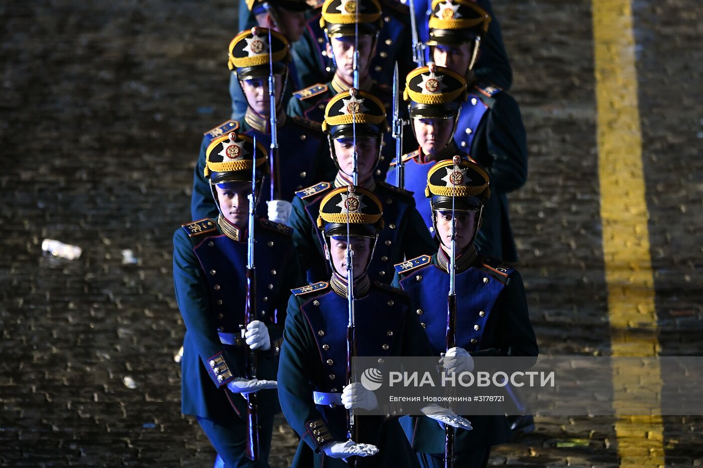 Церемония открытия X Международного военно-музыкального фестиваля "Спасская башня"