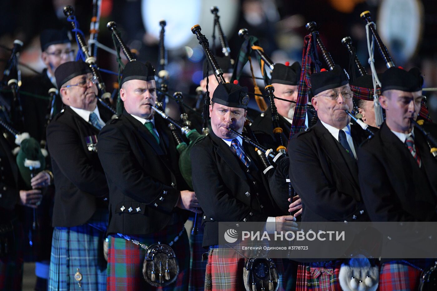 Церемония открытия X Международного военно-музыкального фестиваля "Спасская башня"