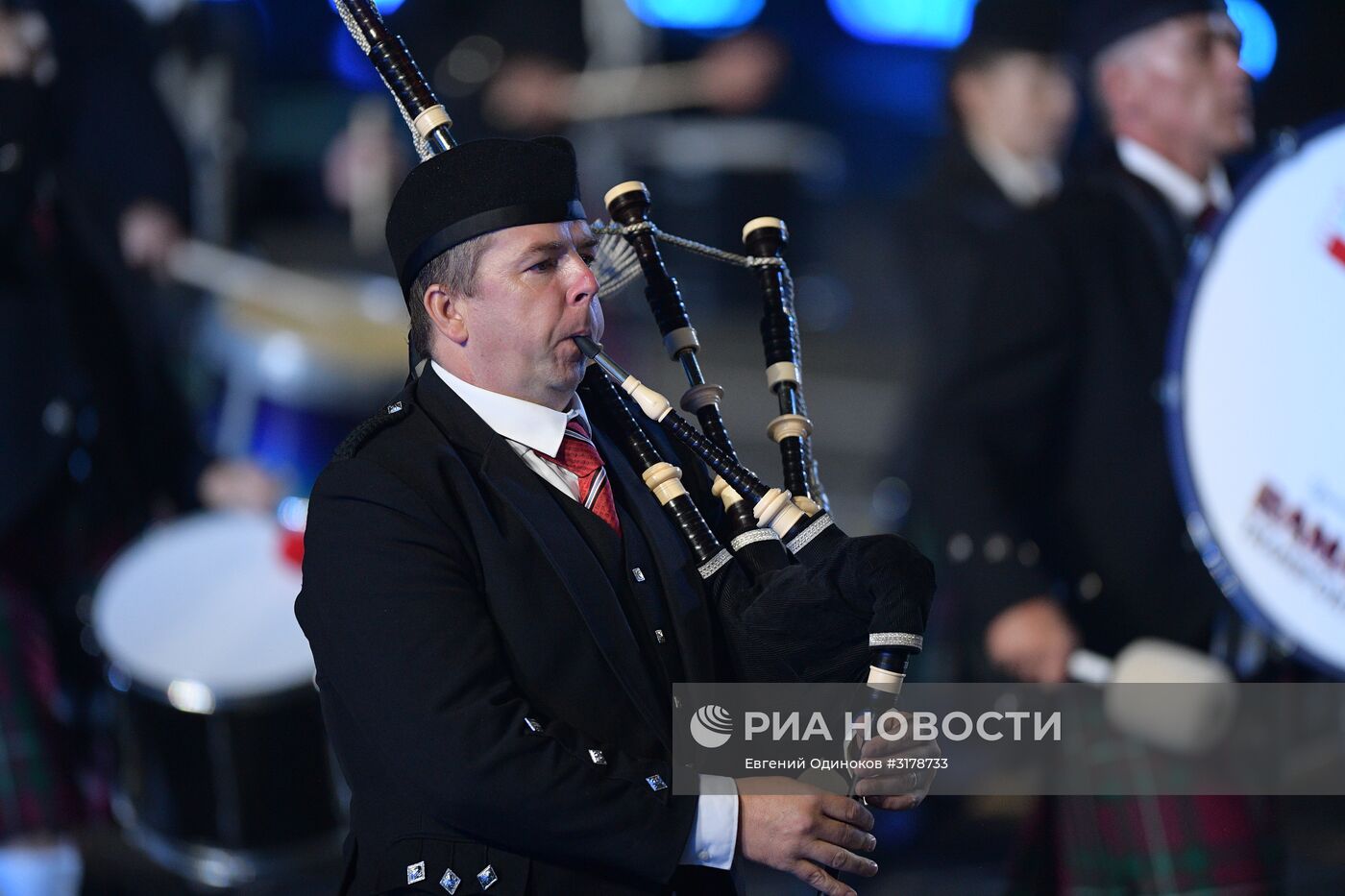 Церемония открытия X Международного военно-музыкального фестиваля "Спасская башня"