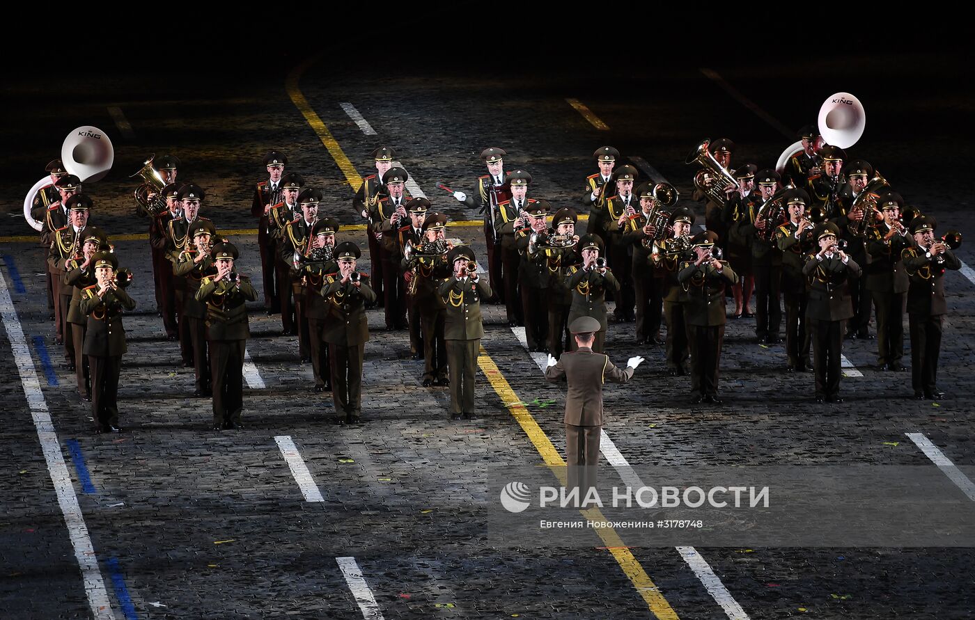 Церемония открытия X Международного военно-музыкального фестиваля "Спасская башня"