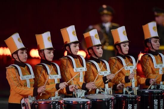 Церемония открытия X Международного военно-музыкального фестиваля "Спасская башня"