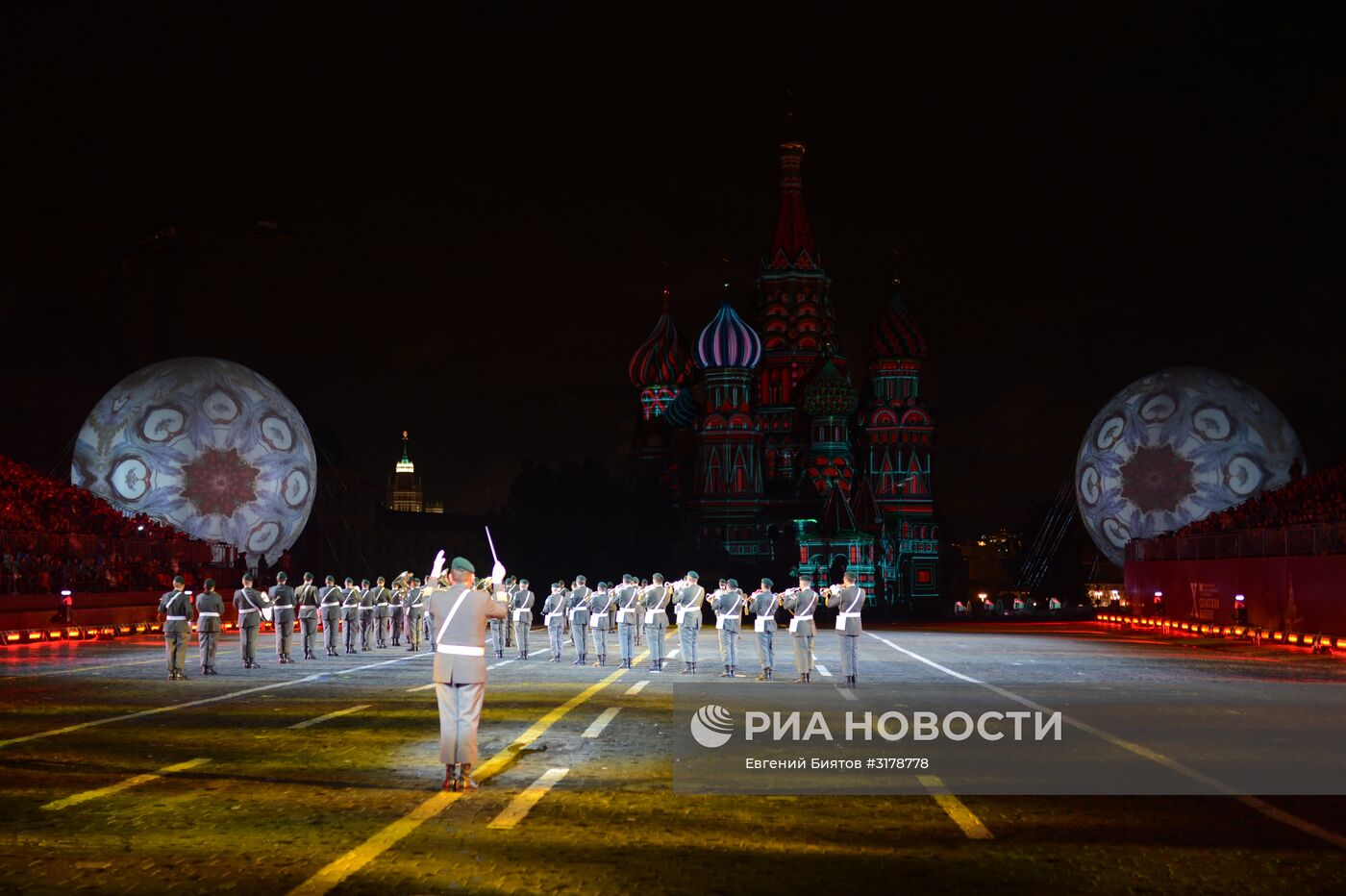 Церемония открытия X Международного военно-музыкального фестиваля "Спасская башня"