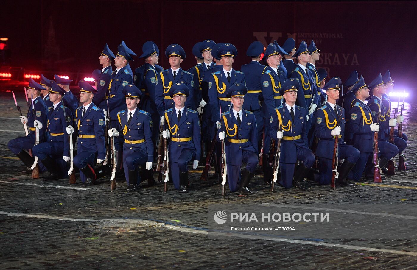 Церемония открытия X Международного военно-музыкального фестиваля "Спасская башня"