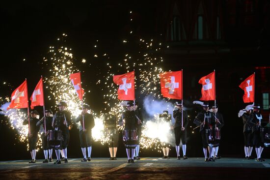 Церемония открытия X Международного военно-музыкального фестиваля "Спасская башня"