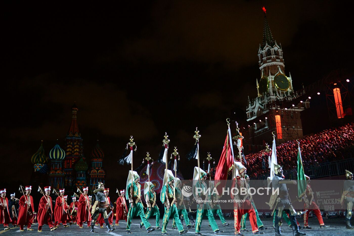 Церемония открытия X Международного военно-музыкального фестиваля "Спасская башня"