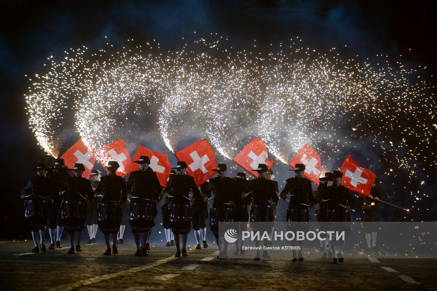 Церемония открытия X Международного военно-музыкального фестиваля "Спасская башня"