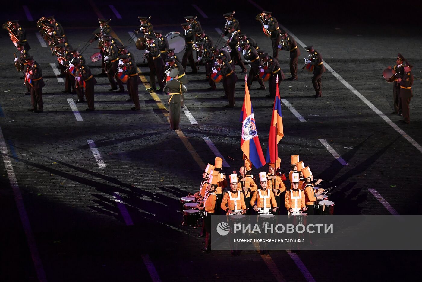Церемония открытия X Международного военно-музыкального фестиваля "Спасская башня"