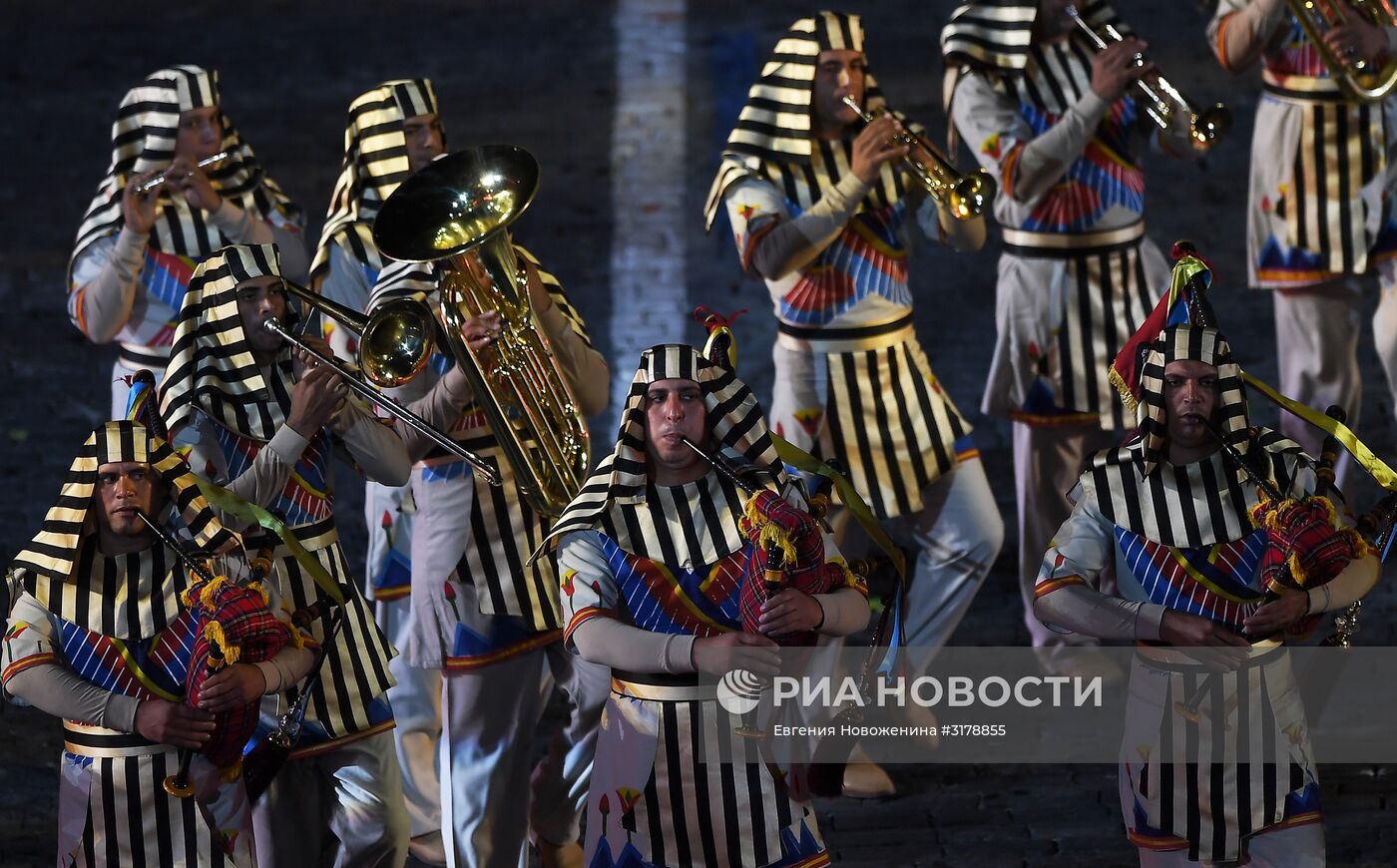 Церемония открытия X Международного военно-музыкального фестиваля "Спасская башня"