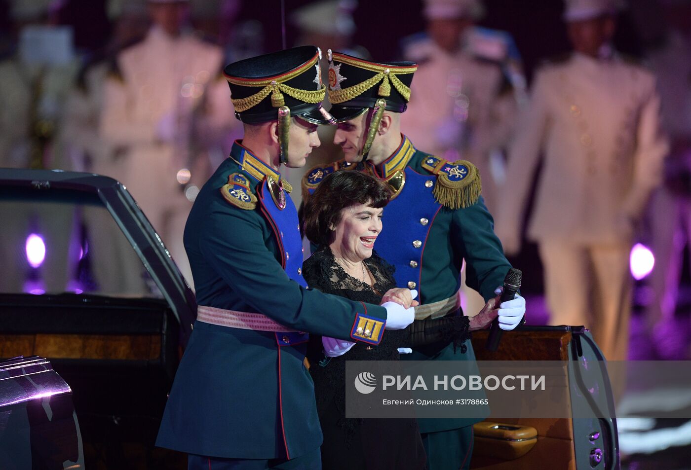 Церемония открытия X Международного военно-музыкального фестиваля "Спасская башня"