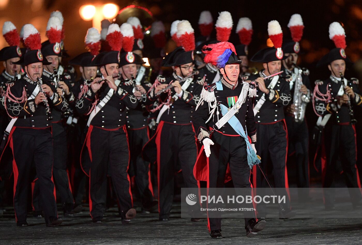 Церемония открытия X Международного военно-музыкального фестиваля "Спасская башня"
