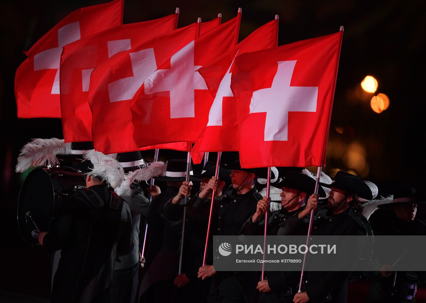 Церемония открытия X Международного военно-музыкального фестиваля "Спасская башня"