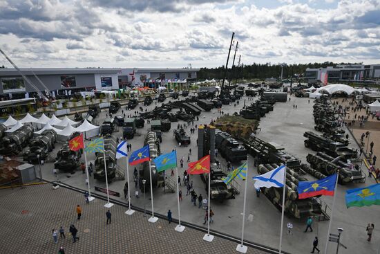 Международный военно-технический форум "Армия-2017". День шестой