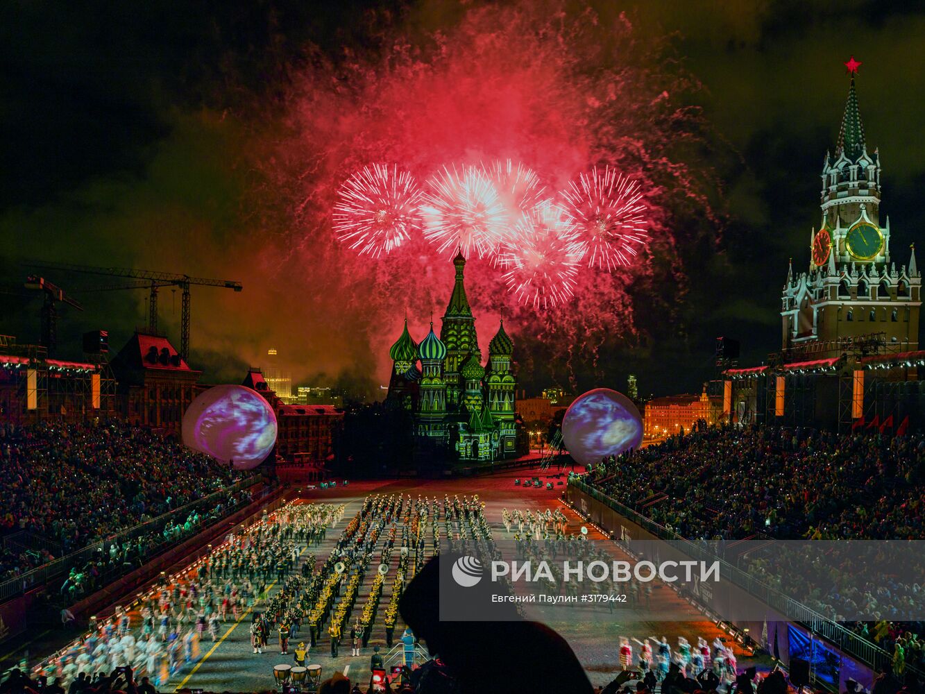 Церемония открытия X Международного военно-музыкального фестиваля "Спасская башня"