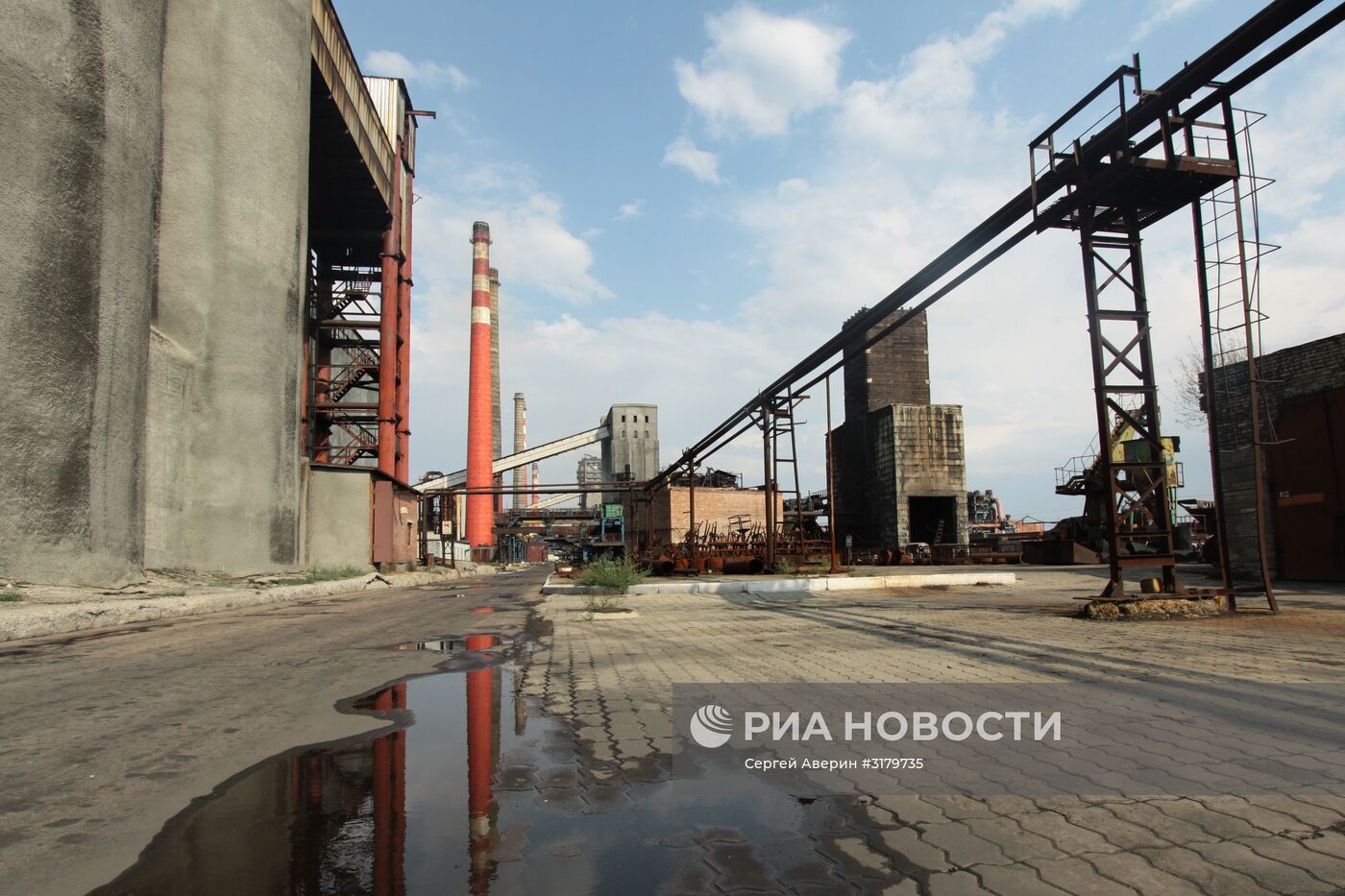 Ясиновский коксохимический завод в Макеевке Донецкой области