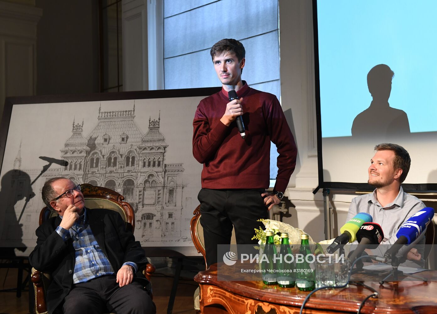 Сбор труппы Театра им. Маяковского