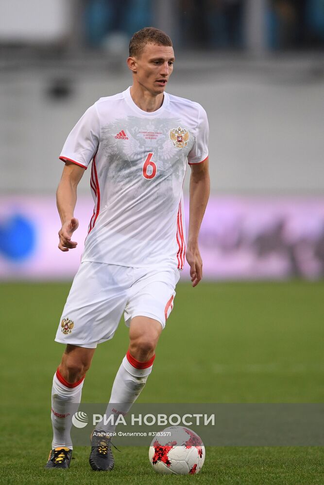 Футбол. Товарищеский матч. Сборная России - "Динамо" (Москва)