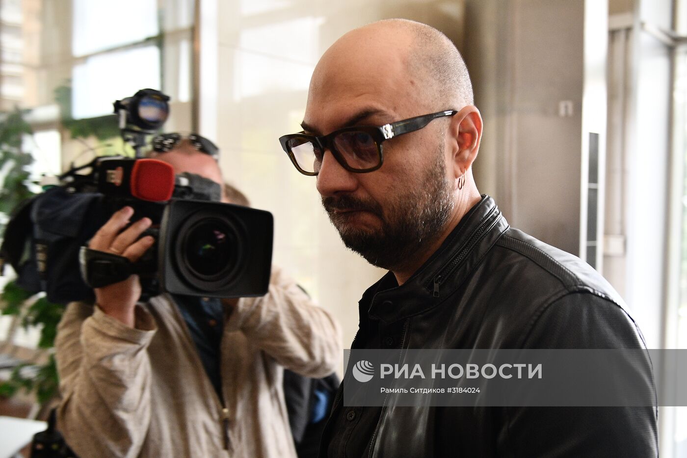 Рассмотрение жалобы на домашний арест Кирилла Серебренникова