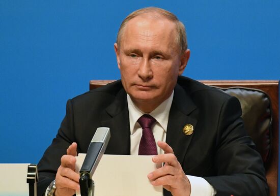 Президент РФ В. Путин принял участие во встрече лидеров БРИКС