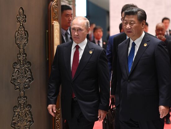 Президент РФ В. Путин на саммите лидеров БРИКС. День второй