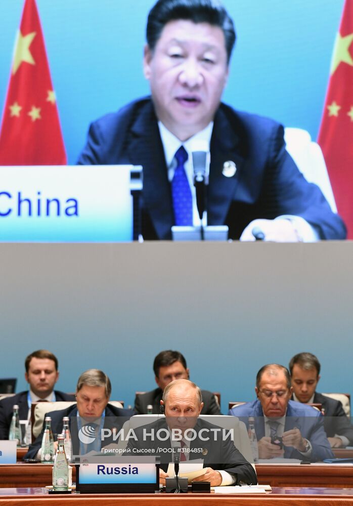 Президент РФ В. Путин на саммите лидеров БРИКС. День второй