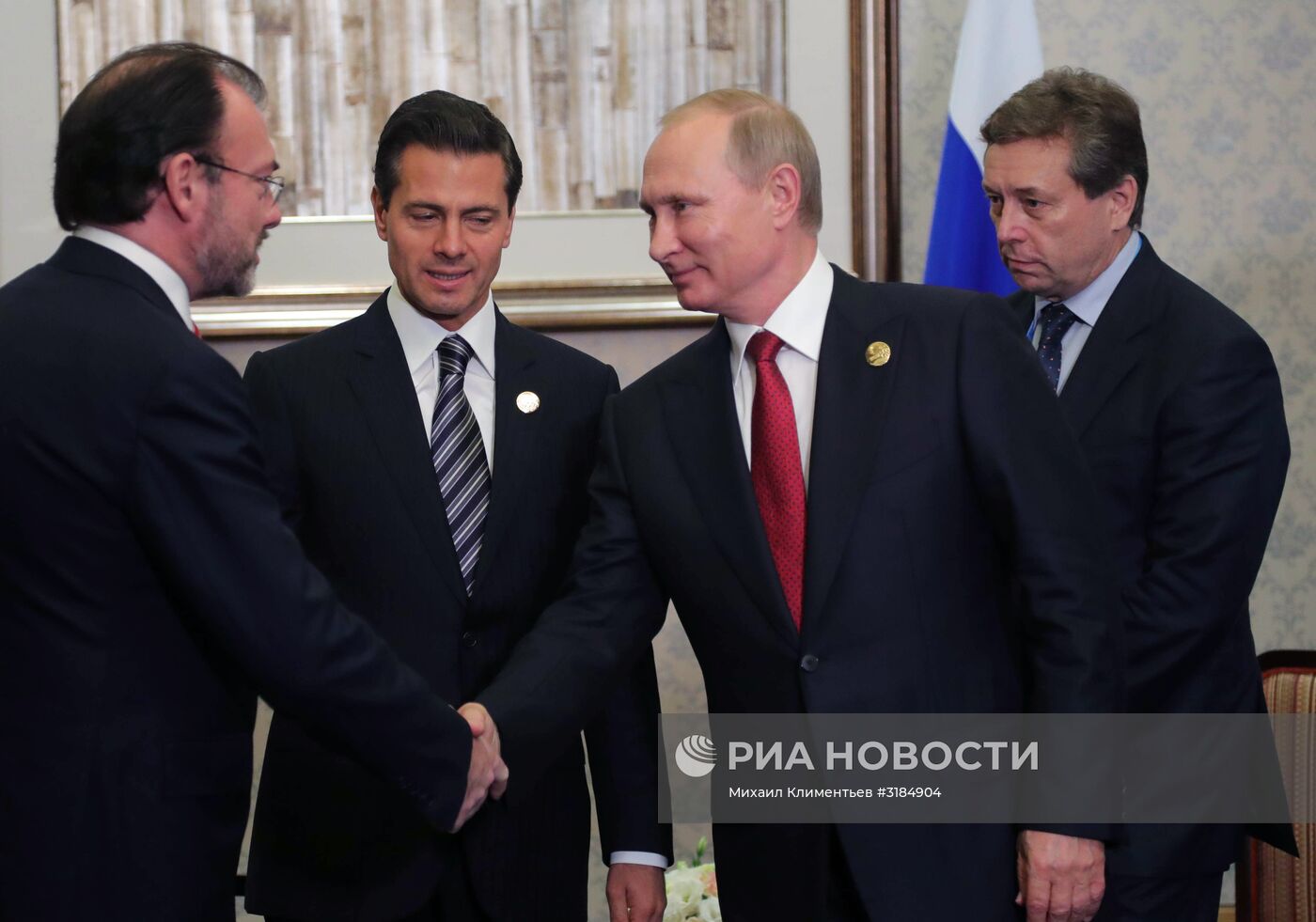 Президент РФ В. Путин на саммите лидеров БРИКС. День второй