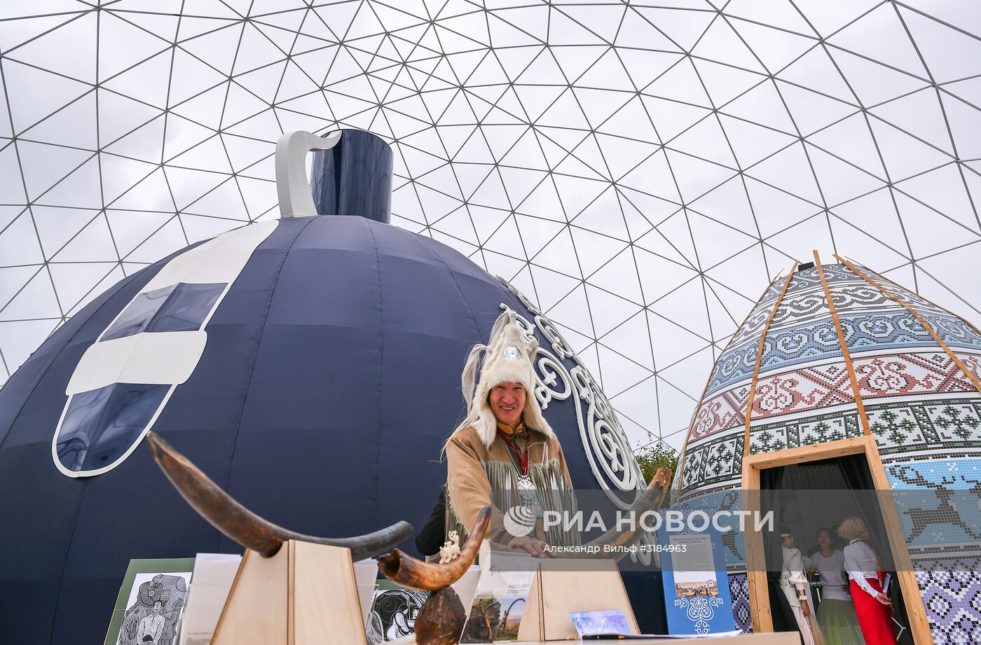 Открытие выставки "Улица Дальнего Востока" в рамках ВЭФ-2017