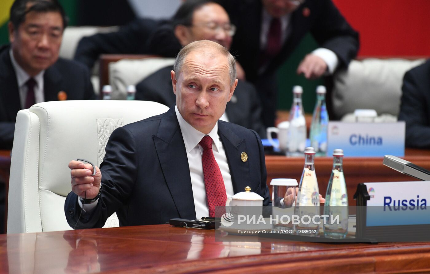 Президент РФ В. Путин на саммите лидеров БРИКС. День второй