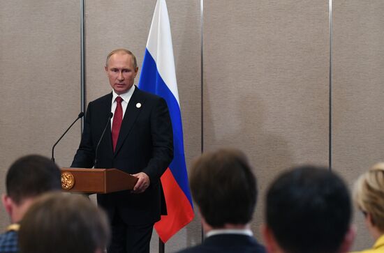 Президент РФ В. Путин на саммите лидеров БРИКС. День второй