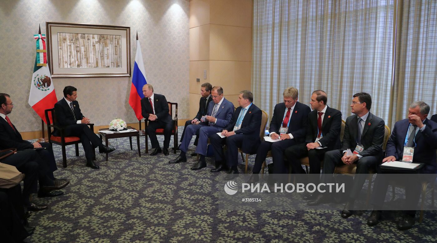 Президент РФ В. Путин на саммите лидеров БРИКС. День второй