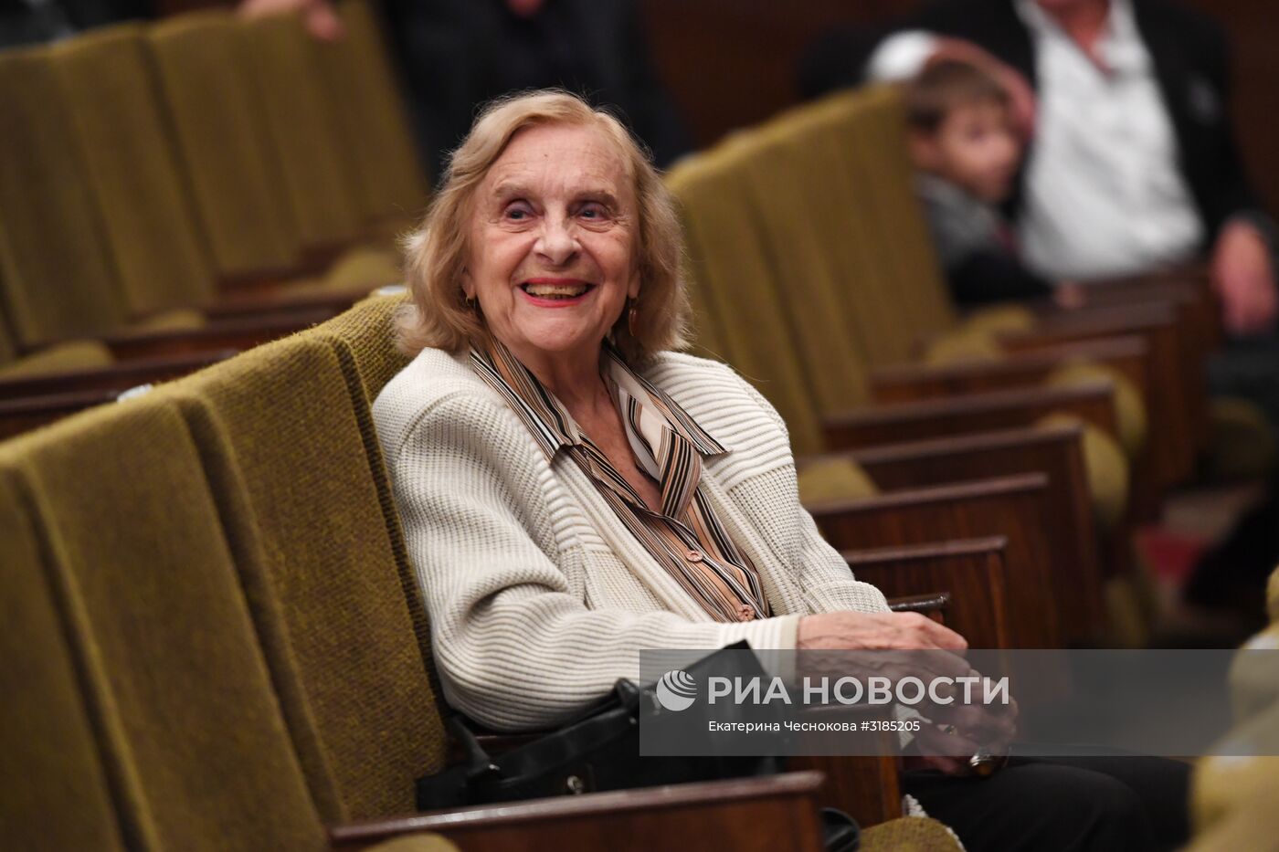 Сбор труппы МХАТ им. Горького