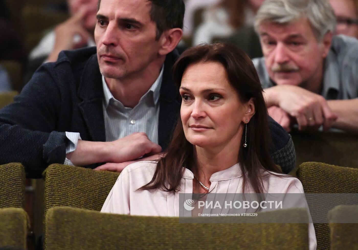 Сбор труппы МХАТ им. Горького