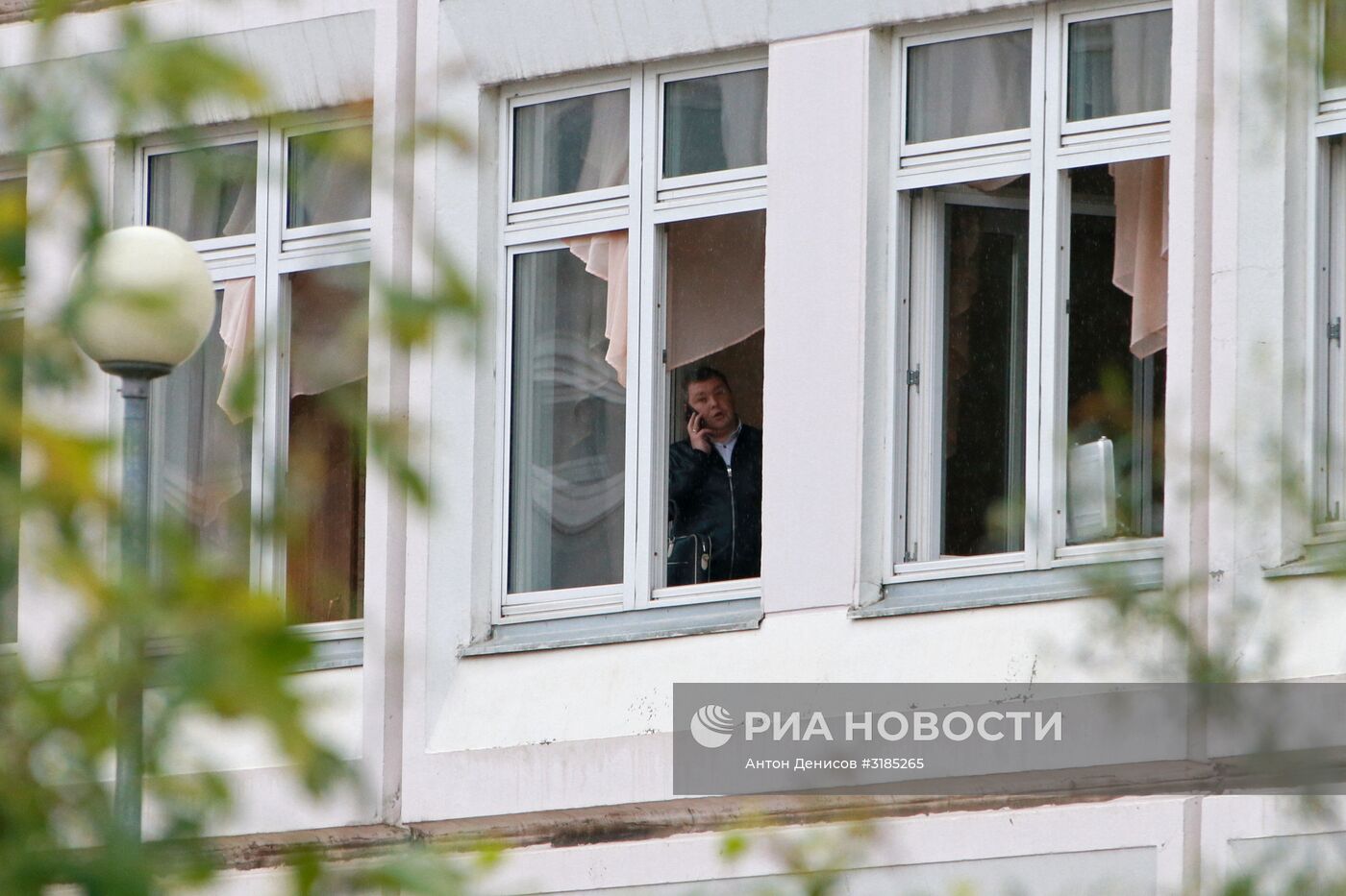 Подросток устроил стрельбу в подмосковной школе