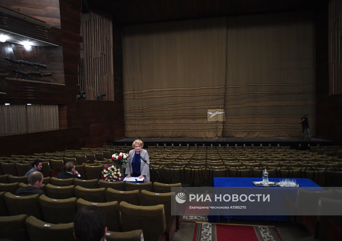 Сбор труппы МХАТ им. Горького
