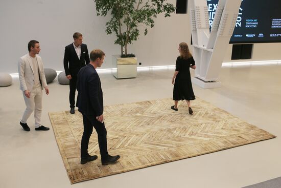 Открытие восьмого сезона выставки Lexus Hybrid Art