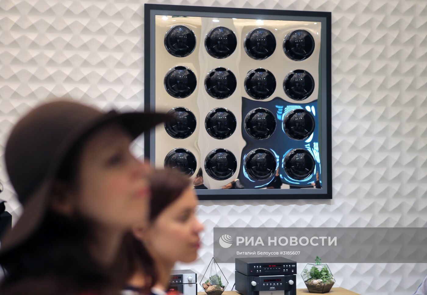 Открытие восьмого сезона выставки Lexus Hybrid Art