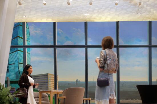 Открытие восьмого сезона выставки Lexus Hybrid Art