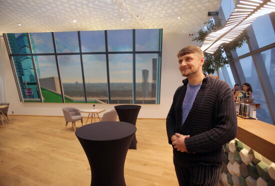 Открытие восьмого сезона выставки Lexus Hybrid Art