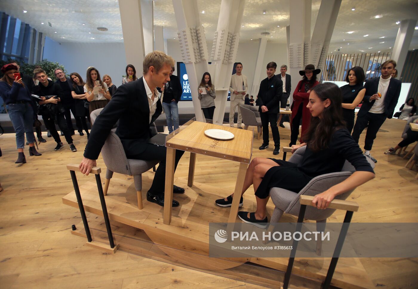 Открытие восьмого сезона выставки Lexus Hybrid Art