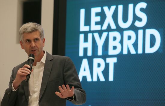 Открытие восьмого сезона выставки Lexus Hybrid Art