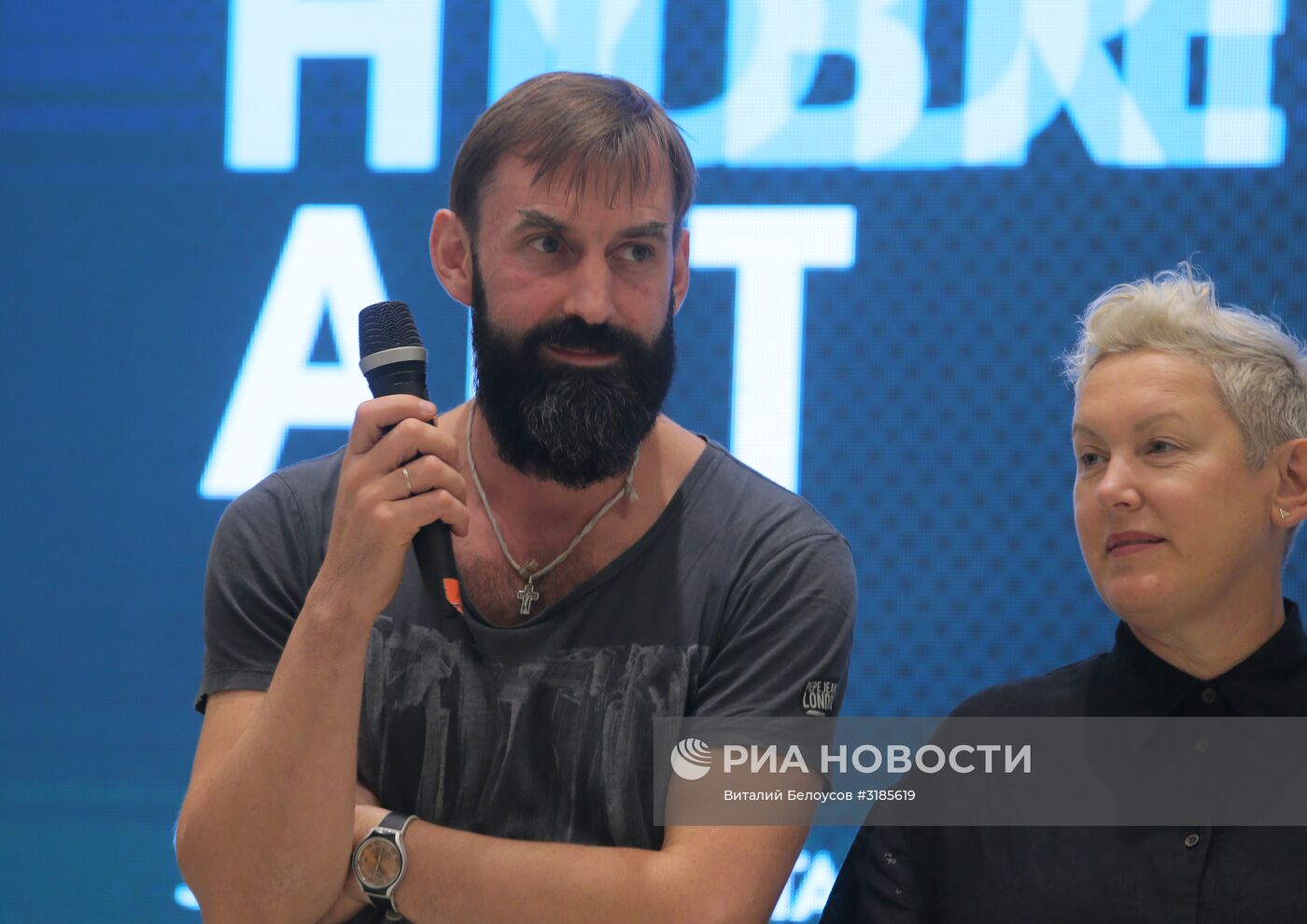 Открытие восьмого сезона выставки Lexus Hybrid Art