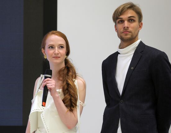 Открытие восьмого сезона выставки Lexus Hybrid Art